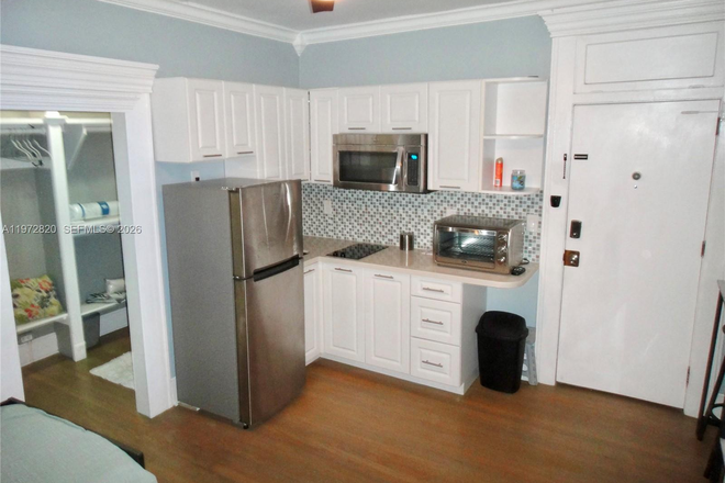 Kitchen - Centrally located/Short term or 1 year lease Apartments