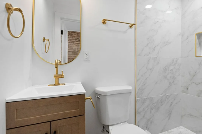 Bathroom #1 - Beautiful 2bed/2ba Townhome ~ Rooftop Deck View of the City