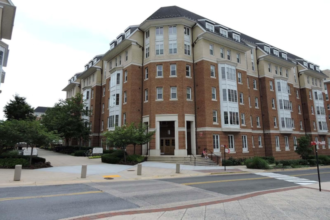 Outside Street View - South Campus Commons 6 Apartment 6601A