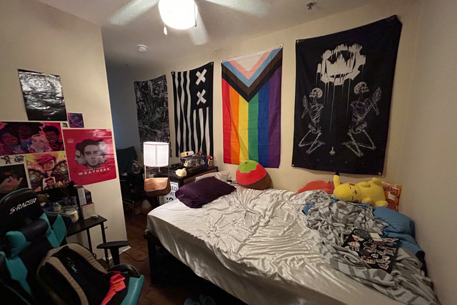 Bedroom - 2nd Avenue Centre 4x4 Sublease