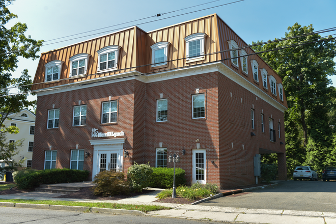 Outside Street View - 2BR apt-N Harrison Street-Princeton