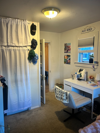 Bedroom 2 - House on 9th