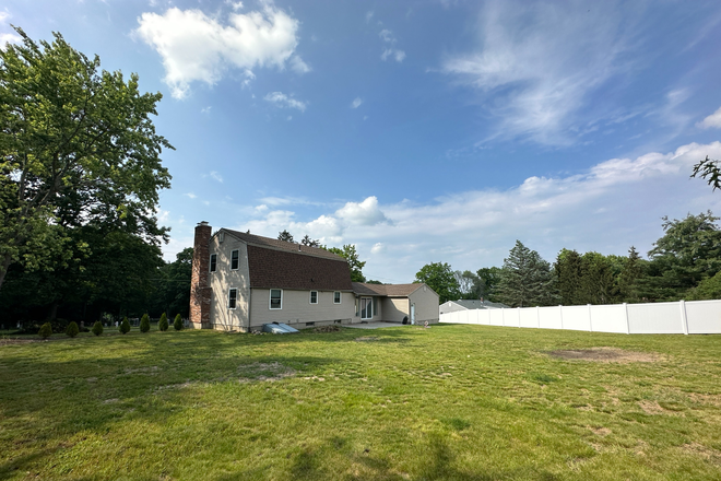 Exterior - 5 BEDROOM HOUSE PERFECT FOR GROUPS AVAILABLE 2027-2028