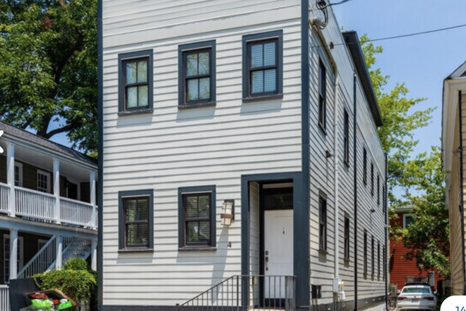 Exterior - Private Room Available in a 3 Bed / 3.5 Bath House – Walking Distance to MUSC