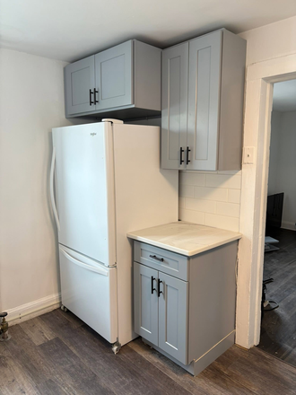 kitchen fridge - Renovated 3 bedroom, 1.5 Bath in South Orange Triplex