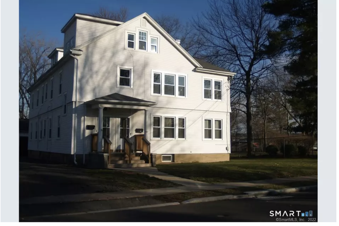 Outside street view - $1500/mo - WeHa 1bed/1ba, top floor (in-unit laundry and garage)