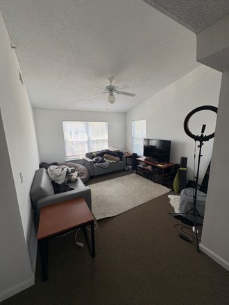 Living area - 2x2 Deluxe UMD Courtyards Apartment