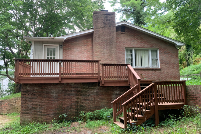 Exterior - 4 Bed House No Restrictions 5 Min From Campus