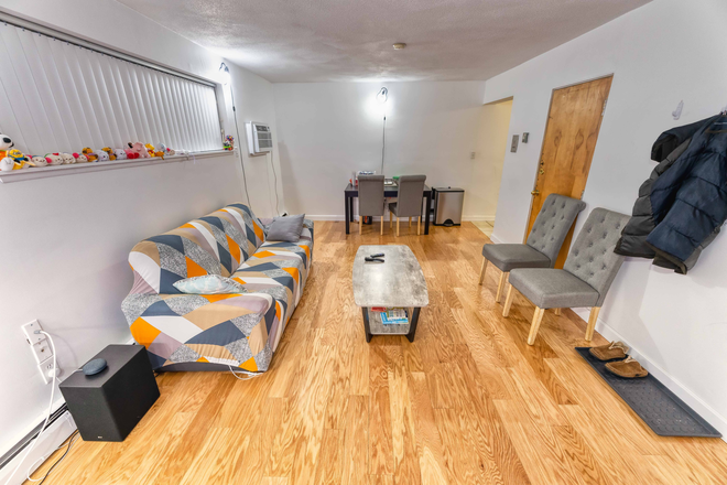1 - Economical apartment between Harvard & Central.