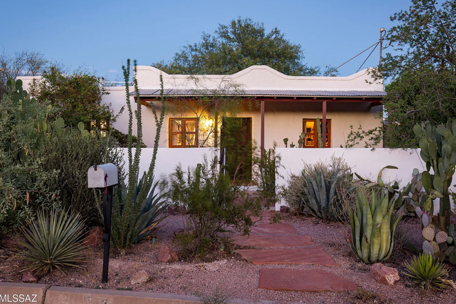 house! - Bedroom available in Historic Home in Barrio Viejo