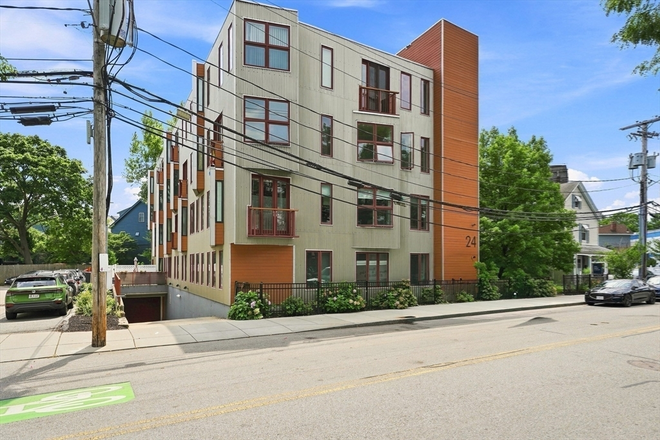Exterior - Modern 2 bedroom Cambridge apartment