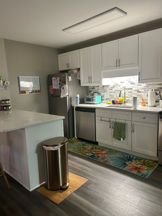 Kitchen - Arbor Creek Apartments
