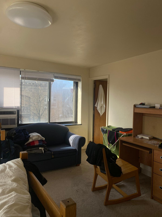 Desk area - Rapid Transit Apartments