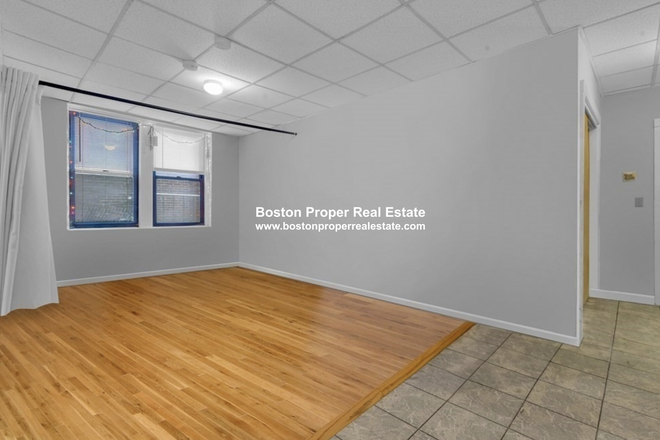 a - RIGHT BY WHOLE FOODS IN SYMPHONY Condo