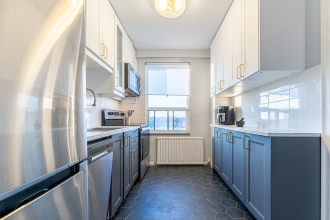 Ikea Kitchen (stainless fridge, stove, micro., dishwasher) - Furnished or Unfurnished in Midtown -- $2,650/month 2BR 1000+ sq ft - Leafy Forest Hill North