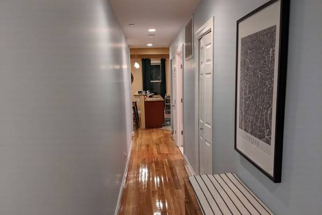 Hallway connecting bedrooms and kitchen/living room/bathroom - 2 bedrooms in 4 bedroom apt