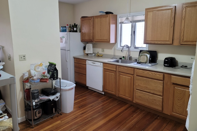 Call NOW for showings! 617-236-8550 - HILLSDALE ST - LRG TOP FLR 3BR/1BA AVAIL *9/1/2026* W/ PRKNG, LNDRY ON SITE, EIK, DW, A/C, DCK, YRD Apartments