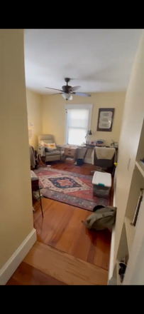 Room for let - 3rd floor apartment room, close to campus