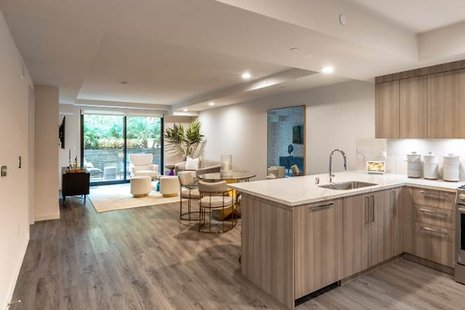 Kitchen - Aventon Pearl