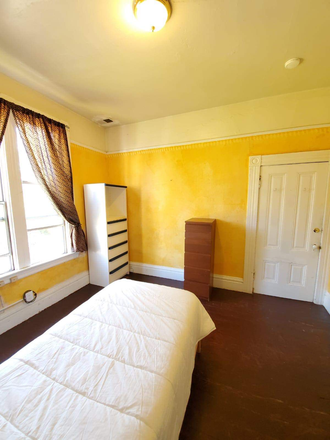 Room - Ucb Welcome! Now available Fully furnish, all utilities included 6 min walking distance