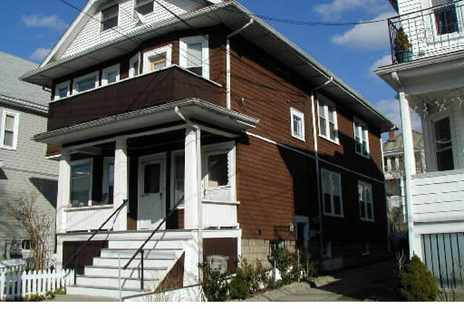 Exterior - Roommates wanted - close to campus