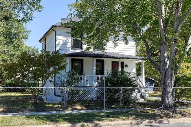 Exterior - High-End Remodeled Home in Lakeland—Private, Quiet, Walk to UMD