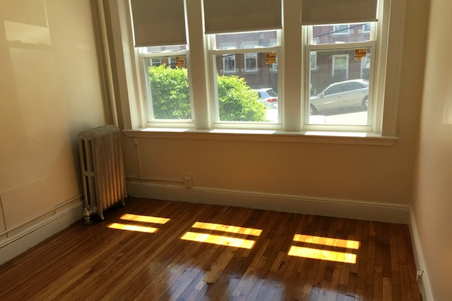 Hub Realty - West Campus, nice 2 bedroom, handy location Griggs T stop green line