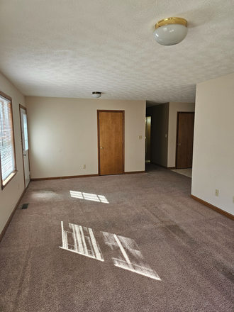 Living room - 1b available in 2b/2b home with garage. Summer sublet also available