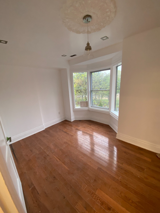 bedroom - Gorgeous newly renovated 4 or 5 bedroom 2 washroom unit at Bloor+Bathurst