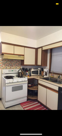 kitchen - 511 w 36th Apartments