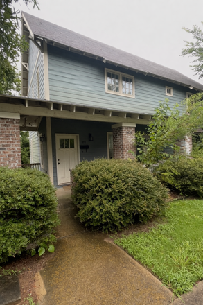 Outside - 2 bed/2 bath - Upper Half of Duplex, Located Close to Campus