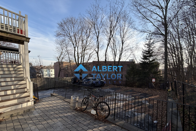 Exterior - 4 Bed 2 Bath on parker Hill Ave!! Apartments