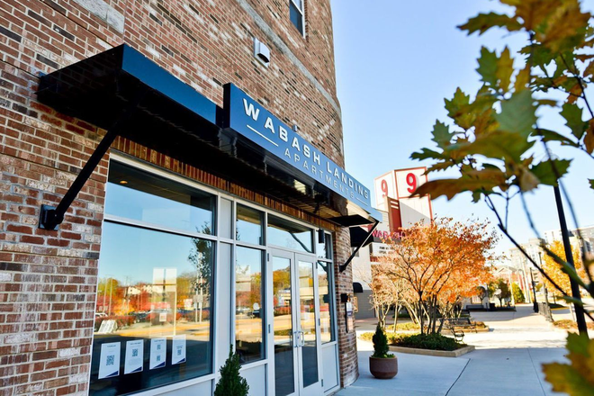 Apt Outside - Wabash Landing