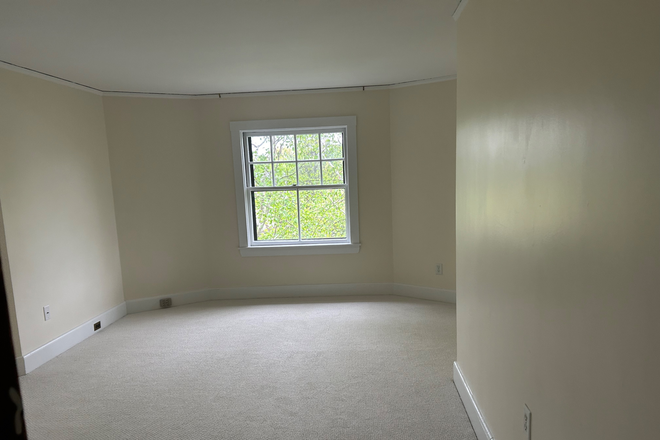 2 rooms plus kitchen and bath. Older private home street parking all utilities included not internet - one bedroom Apartments