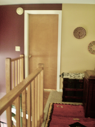 door to second floor suite - Quiet place to study & retreat; private bath; woodlands, trails;10 min to town; can be furnished House