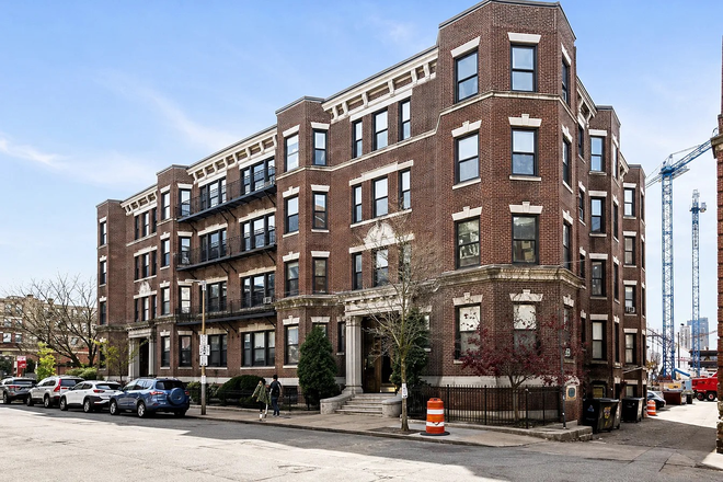 Building Exterior - 107 Jersey St #9. Near Back Bay Fens, Northeastern Campus, Fenway Park