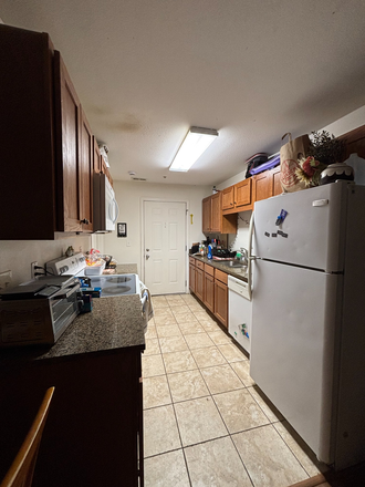 Kitchen - Holmes View Manor ***Girls Only*** Apartments