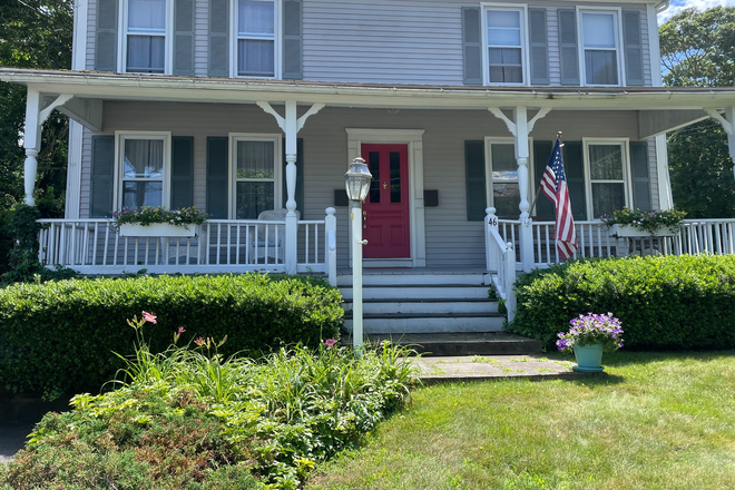 Outside - Unit #1 Lower Apartment - 2 Bedroom/ 1 Bathroom