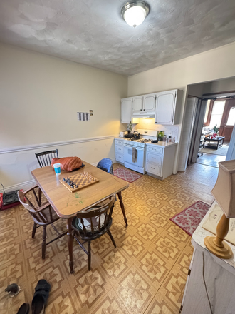 spacious kitchen - 2 bed/ 1 bath at 2013 Commonwealth Ave. Heat & Hot water included. Apartments