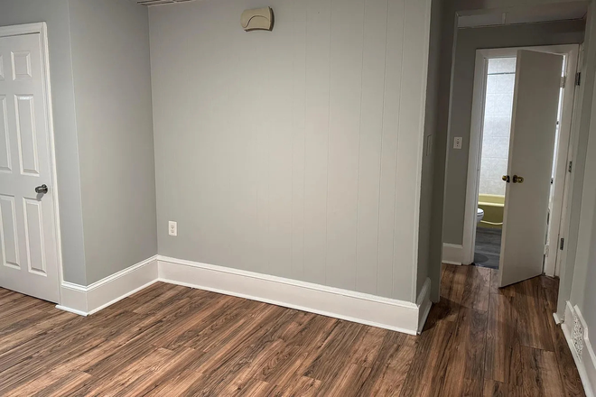 Entrance to the right bathroom and room to the left - 58 Union