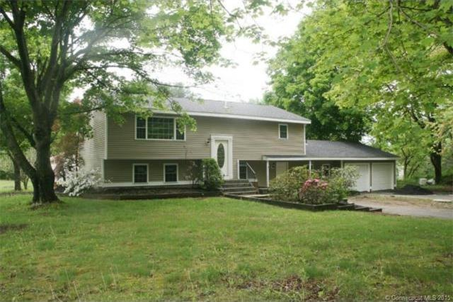 Outside Street View - Room in a house close to campus