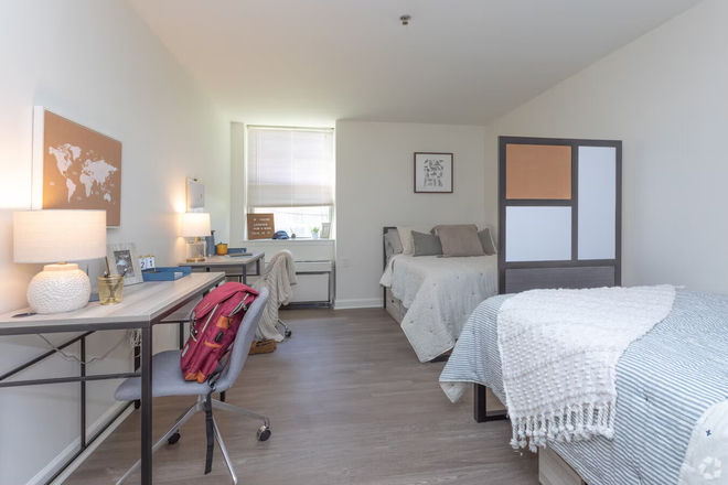 Bedroom - Parkside at College Park Apartments