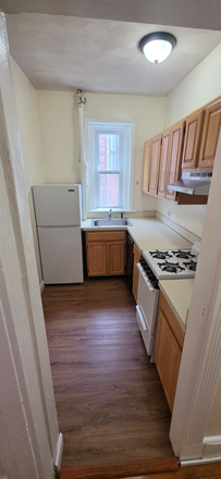 kitchen - 1/2 Split in Fenway Available Now!!!!! Apartments