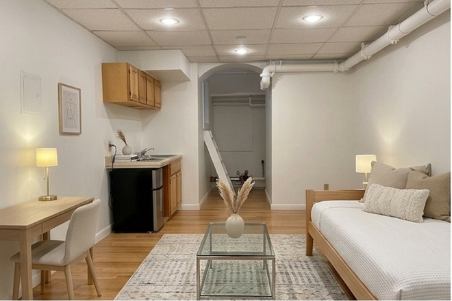 STUDIO - NO BROKER FEE - UNFURNISHED BACK BAY STUDIO AT 405 BEACON STREET AVAILABLE NOW
