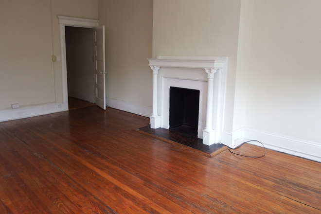 Living Area - 2-bedroom apartment located in Charles Village