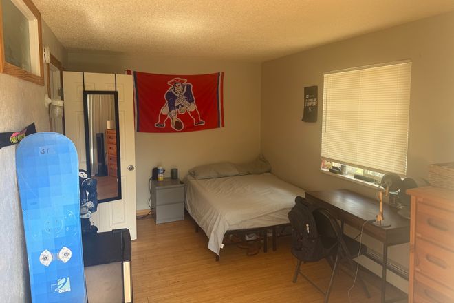 Bedroom - SPACIOUS SINGLE ON HILL(with PERSONAL balcony), Flexible Pricing