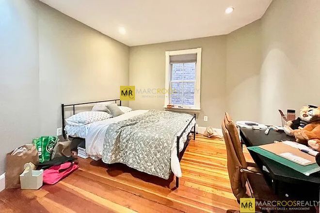 x - Highland St 3 Bed Mission Hill