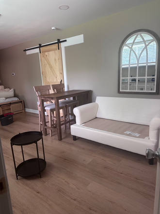 - Furnished Studio Close To Campus