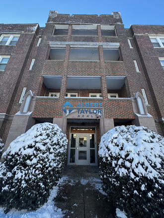 Exterior - 2 Bedroom condo on Ashford Street!!