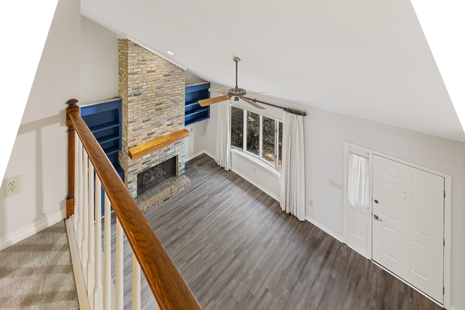 Living Room - 3BR Townhouse in Great Location!